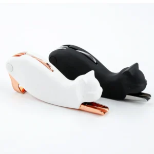 Cat-shaped wine bottle opener