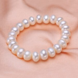 白色面包珠无饰品 Pearl Bracelet